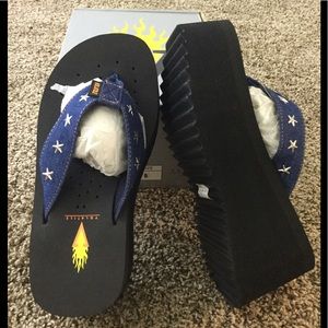 VOLATILE VENICE DENIM WEDGE PLATFORM FLIP FLOPS 8